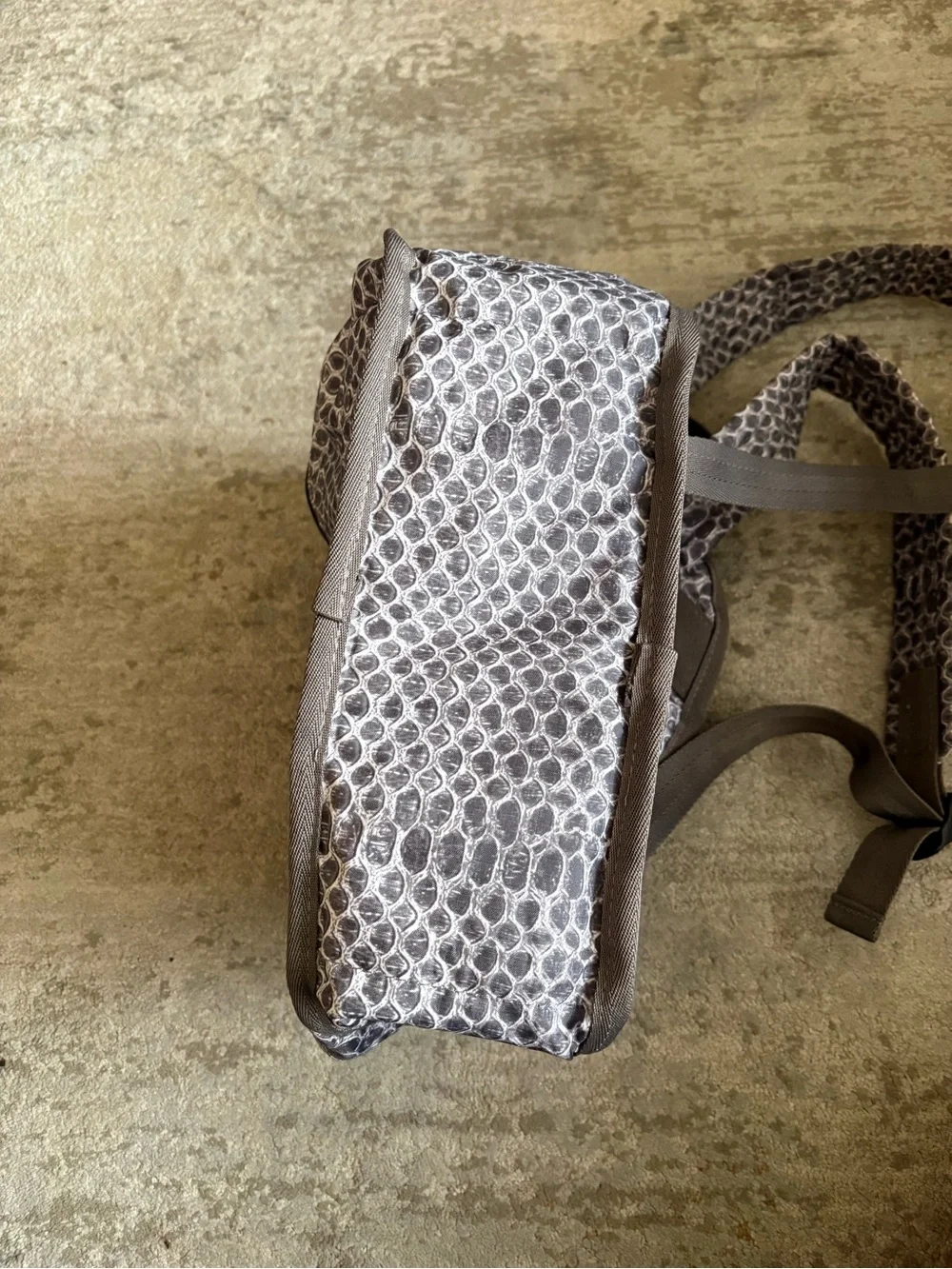 Lesportsac Snake-Print Backpack - Gray & White Compact School Gym Travel (AS-IS)